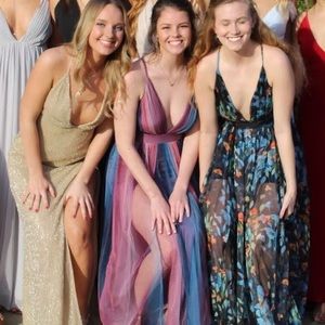 Cute formal/prom dress :)